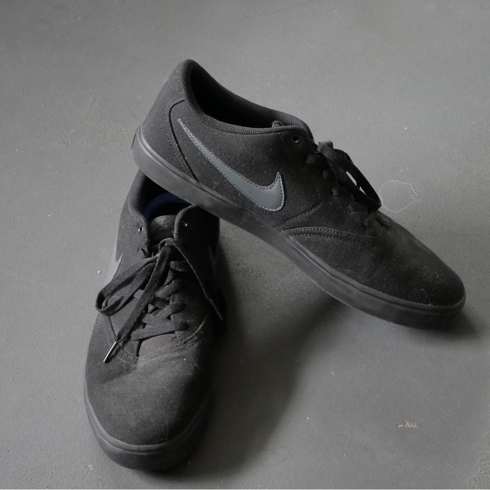 Men’s Black Nike Sneakers (NIKE SB Charge) Size 13